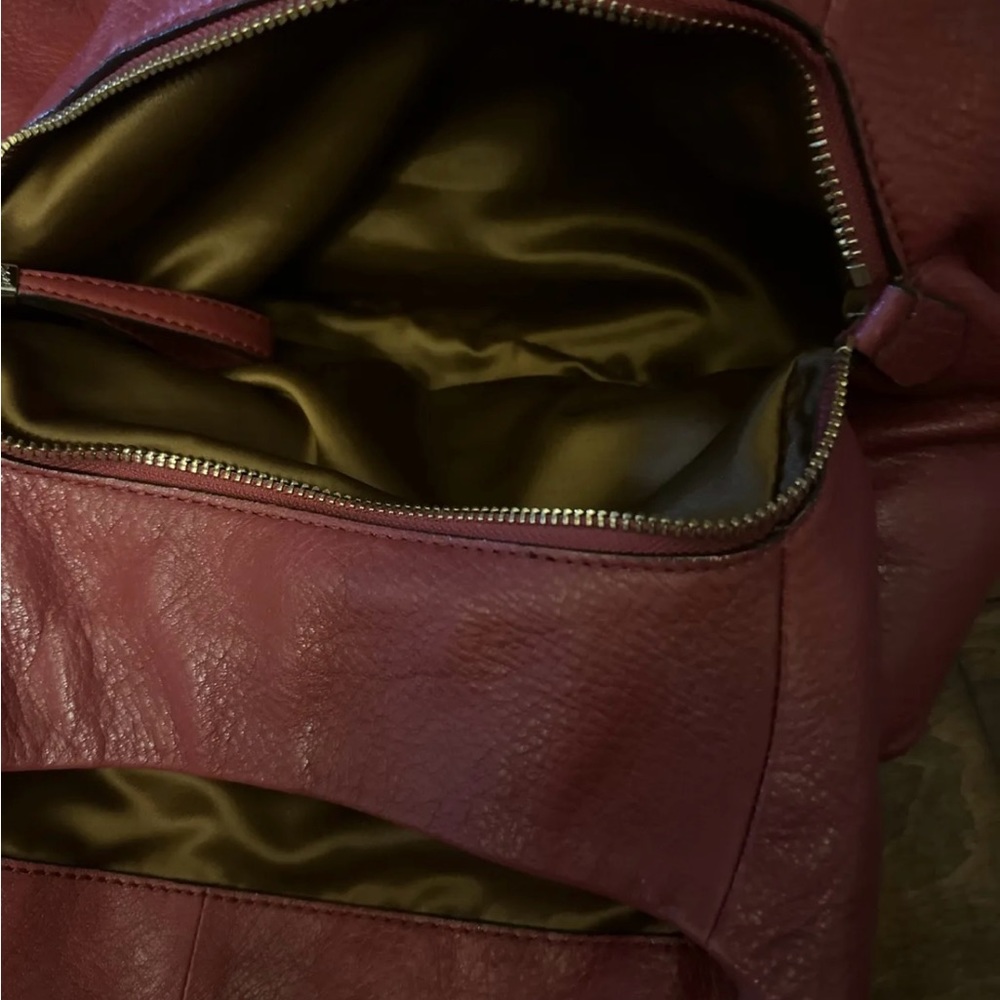 Coach Medium Handbag in Perfect Condition - Picture 6 of 8